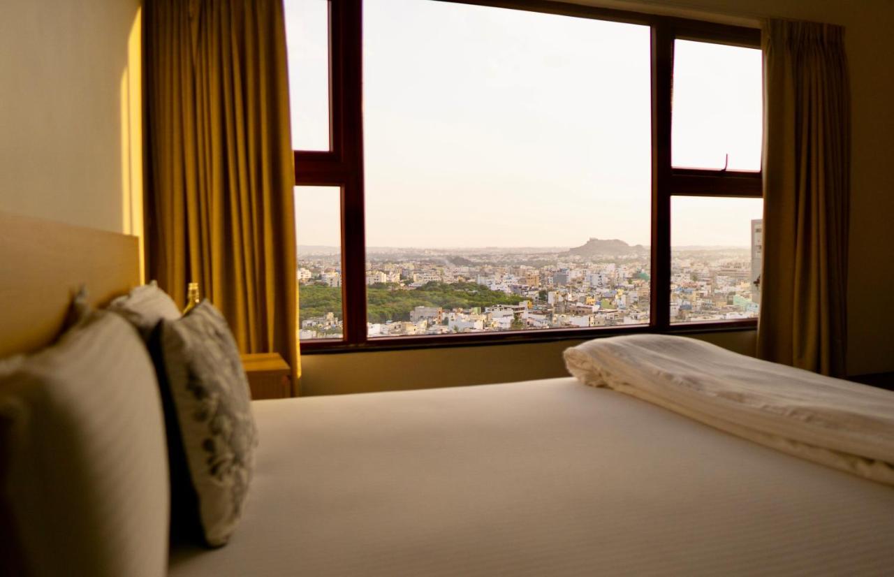 Bridge Service Apartment Hyderabad Esterno foto