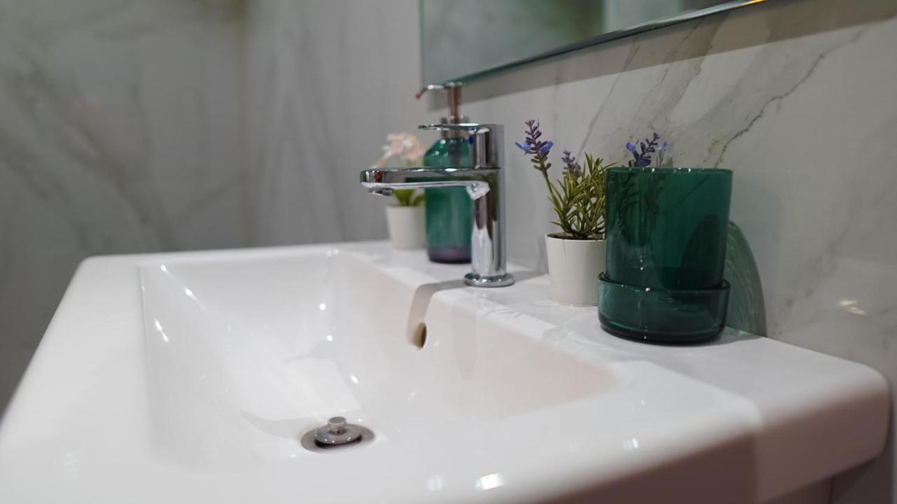 Bridge Service Apartment Hyderabad Esterno foto